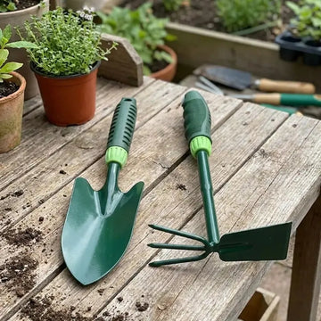 2-Piece Garden Hand Tool Set – Trowel & Hoe Cultivator with Soft Grip
